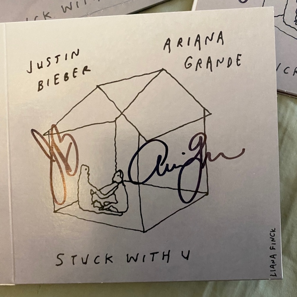 SIGNED BIEBER X ARIANA GRANDE STUCK WITH U